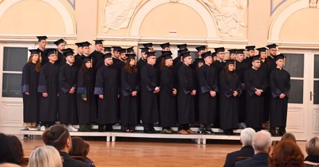 Promovirano 505 FOI-jevih prvostupnika/ca i magistra/ica