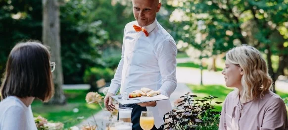 Čovjek – ključ uspjeha u turizmu / ilustracija