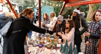 FOTO: Miris kuhanog vina, fritule, radionice, Djed Božićnjak i puno pozitivnih vibracija na Adventu u Zelendvoru!