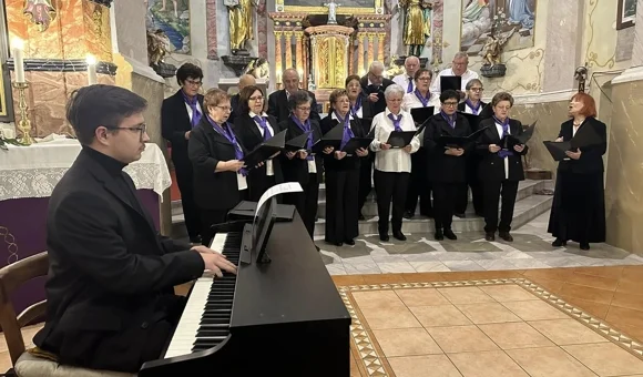 Udruga umirovljenika Općine Petrijanec održala svoj prvi božićni koncert “Raspjevani advent”