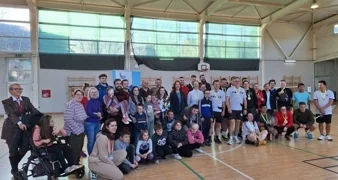 Sudionici humanitarnog turnira u badmintonu "Orka je uz tebe"