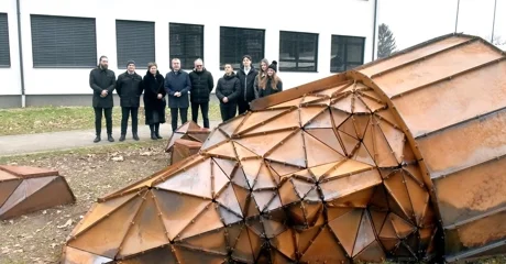 Ispred Druge gimnazije Varaždin otkrivena skulptura posvećena 1100. obljetnici krunidbe kralja Tomislava