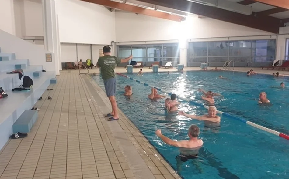 Toplički branitelji na rekreacijskim bazenima Hotela Minerva uz trenera plivanja