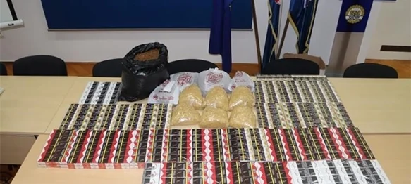 Policija pretražila stan 60-ogodišnjaka: pronašli 644 kutija cigareta i 11 kilograma duhana