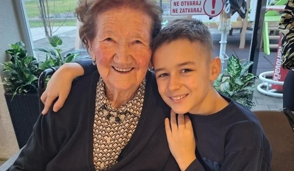 Baka Marija Šestak u krugu obitelj i prijatelje proslavila 100. rođendan