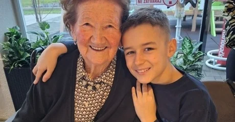 Baka Marija Šestak u krugu obitelj i prijatelje proslavila 100. rođendan