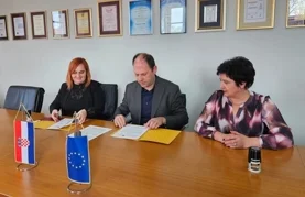 Lana Husnjak, Ivan Štedul i Dragica Ratković na potpisivanju sporazuma o suradnji