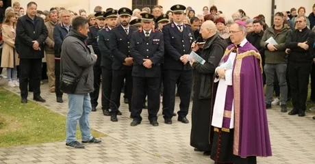FOTO Biskup Bože Radoš predvodio na Cvjetnicu pobožnost križnog puta u Lepoglavi