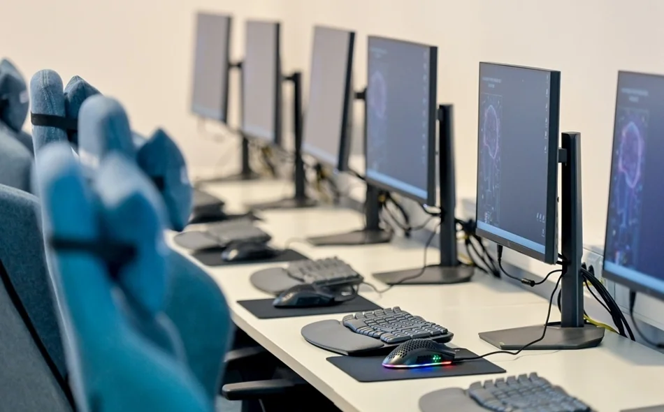 Otvoren prvi školski Laboratorij za umjetnu inteligenciju i holograme