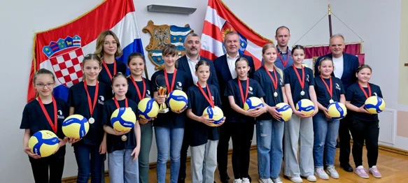 Članice Ženskog odbojkaškog kluba Ivanec osvojile naslov prvakinja Hrvatske u mini-odbojci