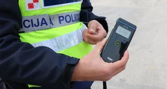 Ukinuta mu je vozačka, a njega za volanom uhvatili s 2.83 promila u krvi