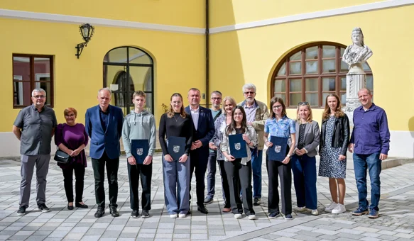 Učenici Prve gimnazije Varaždin među najboljima na svijetu u informatici i matematici