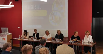 Udruga ZIPKA okupila stručnjake i udomitelje povodom Nacionalnog dana udomiteljstva