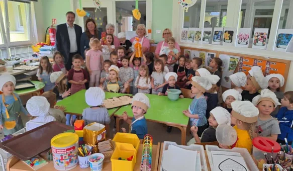 Pušlekice učile vrtićarce kako napraviti Mlinčani kolač