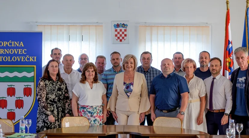 Na konstituirajućoj sjednici za predsjednika Vijeća izabran Stjepan Mikulić