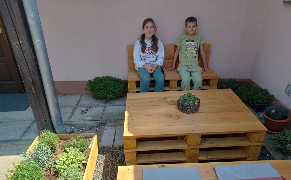 Mali vrtlari Područne škole Petkovec stvorili svoj eko–etno vrt