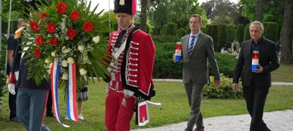 Na varaždinskom groblju položeni vijenci i zapaljene svijeće