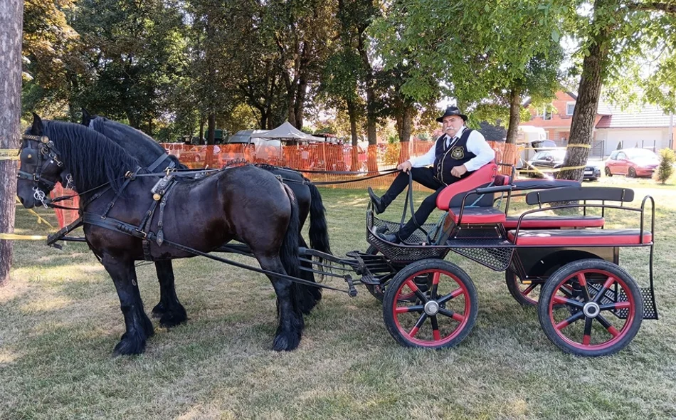 VIDEO Pogledajte kako je bilo na svečanom postrojavanju i mimohodu jahača i kočija