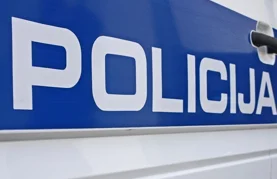 Teretnim vozilom oduzeo prednost biciklistici koja je završila u bolnici