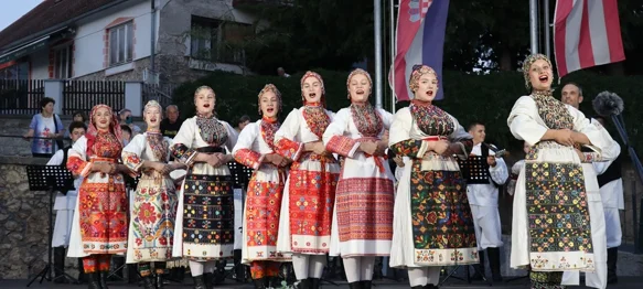 FOTO Publici se predstavili KUD-ovi iz različitih krajeva Hrvatske