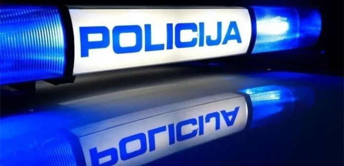 Udario 17-godišnjakinju na pješačkom prijelazu i pobjegao