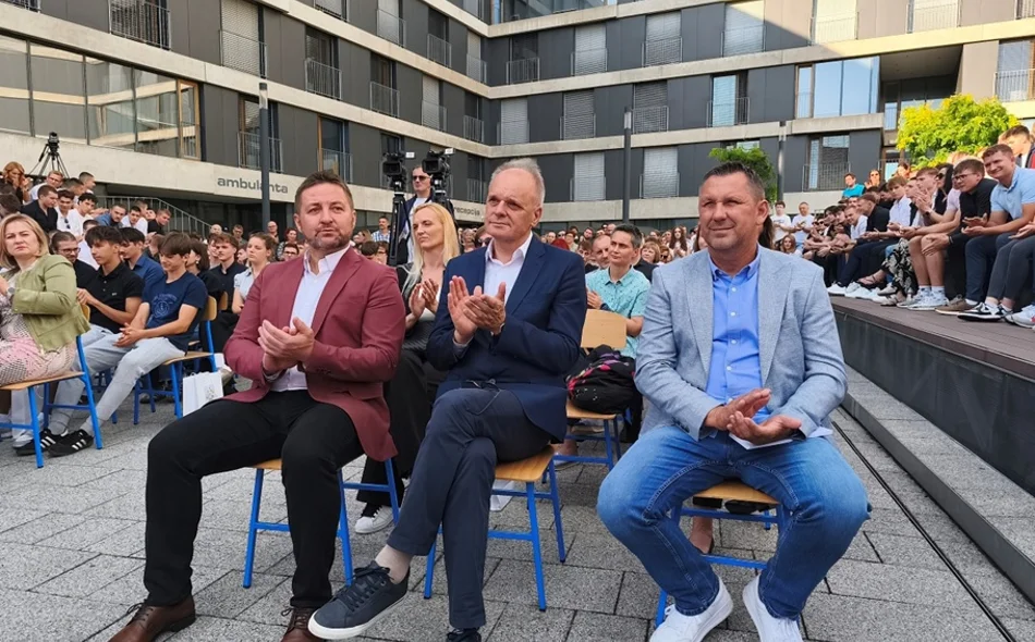 Poklon bon za najbolje učenike u obrtničkim zanimanjima