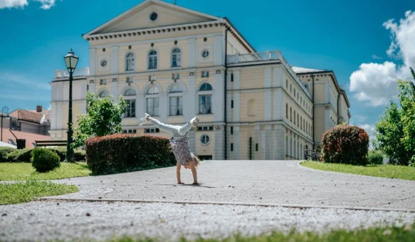 Za kraj COFA festivala najavljen koncert “Tambura u ritmu salse”