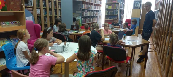 Mali istraživači otkrivaju svijet uz knjige i tehnologiju