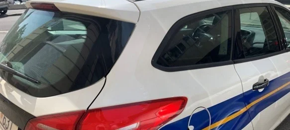 Mladi vozač manevrirao po gasu u 2 ujutro pa odletio u zrak! U bolnici je