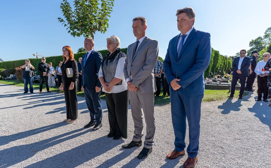 FOTO Program obilježavanja na varaždinskom groblju i u Županijskoj palači