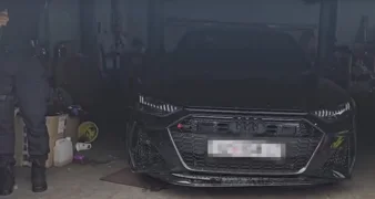 Tijekom pretresa pronađen Audi od 110 tisuća eura, oružje, droga i krivotvorene tablice