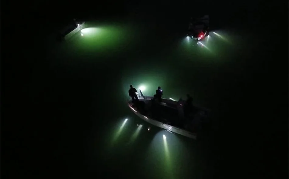 S mosta skočio u derivacioni kanal i u jednom trenutku nestao pod vodom