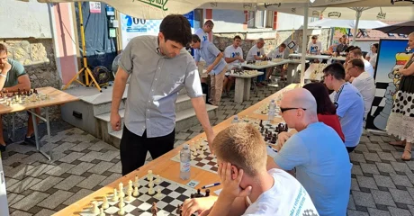 Hrvatski velemajstor Saša Martinović odigrao simultanku u Varaždinskim Toplicama