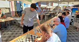 Hrvatski velemajstor Saša Martinović odigrao simultanku u Varaždinskim Toplicama