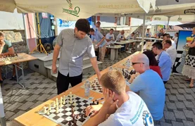 Hrvatski velemajstor Saša Martinović odigrao simultanku u Varaždinskim Toplicama