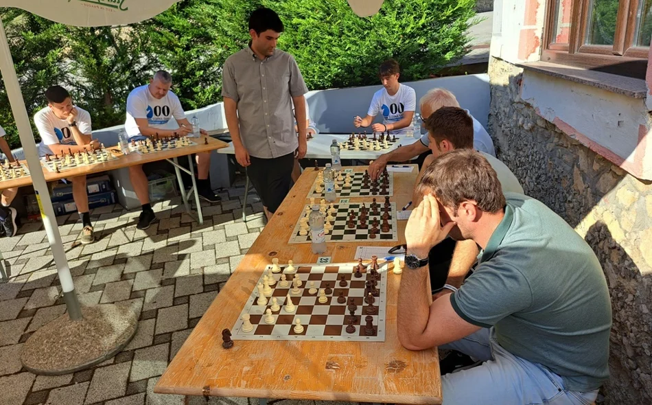 Hrvatski velemajstor Saša Martinović odigrao simultanku u Varaždinskim Toplicama