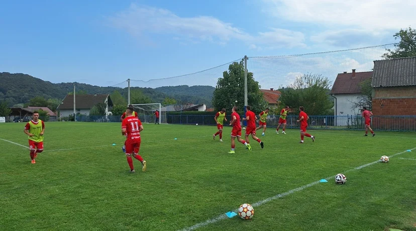 Počinju prvenstva na županijskim travnjacima