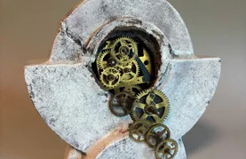 Nova izložba: Keramički satovi kao simbol stoljeća