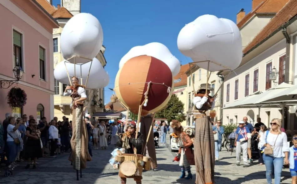 VIDEO: Neobični putnici na oblacima očarali Varaždin