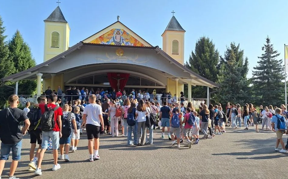 Manifestacija započinje koncertom Magdalene Banfić na solo gitari