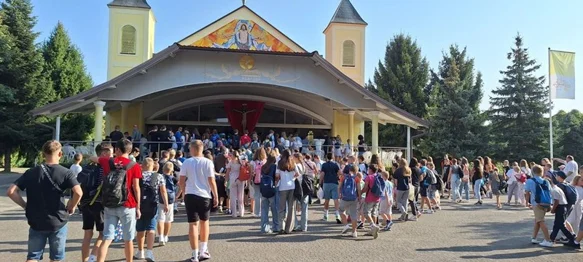 Manifestacija započinje koncertom Magdalene Banfić na solo gitari