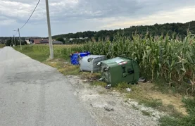 Vandali u Klenovniku porušili kontejnere i razbacali smeće