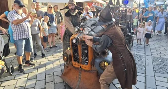 VIDEO Neobično vozilo i mjehurići od sapunice razveselili najmlađe špancirere