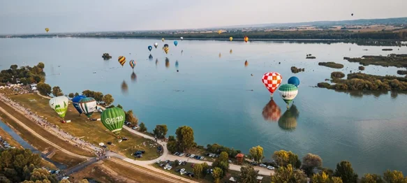 Šareni spektakl na nebu uz mnoštvo balona na vrući zrak