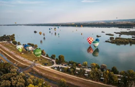 Šareni spektakl na nebu uz mnoštvo balona na vrući zrak