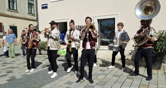 VIDEO Pogledajte i poslušajte kako zvuči elektronička glazba u akustičnoj verziji