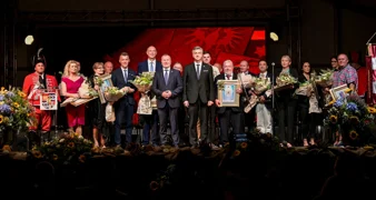 FOTO Domaćinima kamen temeljac za dječji vrtić, županu Stričak premijerove pohvale