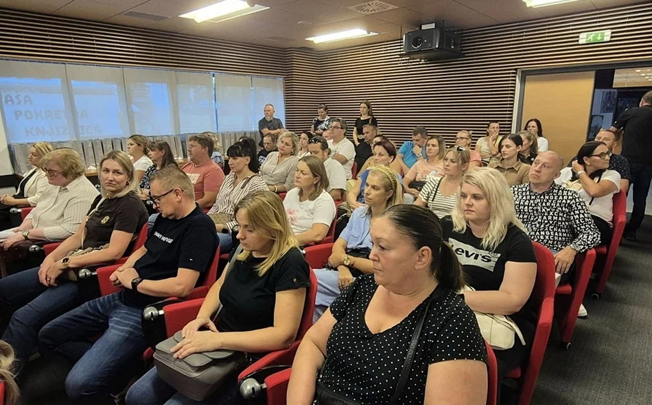 Grad Novi Marof darovao prijenosna računala svim učenicima prvih razreda svoje Srednje škole