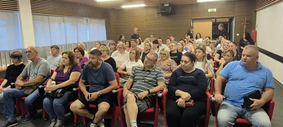 Grad Novi Marof darovao prijenosna računala svim učenicima prvih razreda svoje Srednje škole