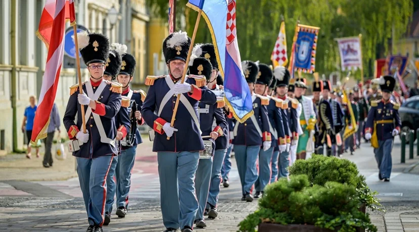 FOTO Više od 170 sudionika u mimohodu varaždinskim ulicama